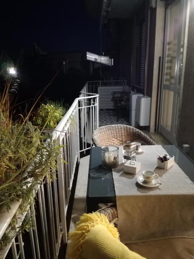 Suite 51 Appartamento Con Terrazzo A 50 Mt Dal Lago - Private Parking (Adults Only) Arona Εξωτερικό φωτογραφία