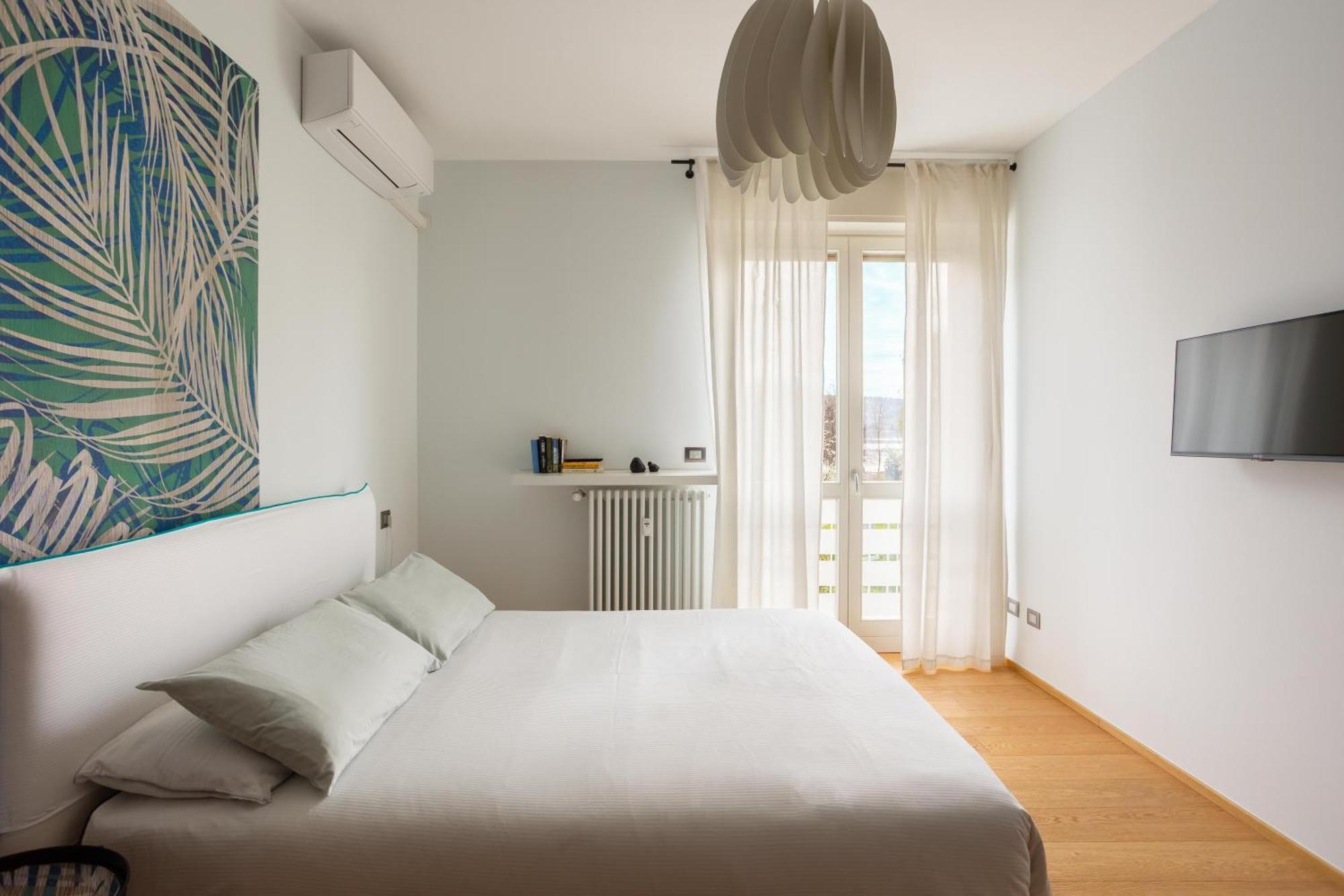 Suite 51 Appartamento Con Terrazzo A 50 Mt Dal Lago - Private Parking (Adults Only) Arona Εξωτερικό φωτογραφία