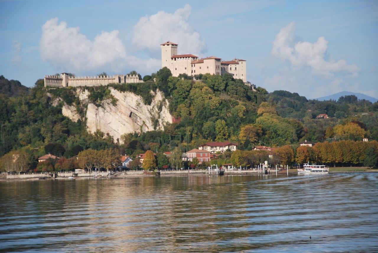 Suite 51 Appartamento Con Terrazzo A 50 Mt Dal Lago - Private Parking (Adults Only) Arona Εξωτερικό φωτογραφία